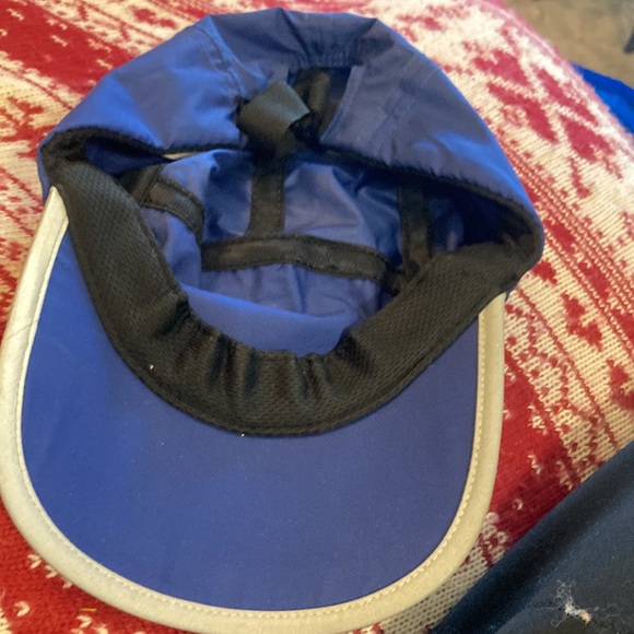 Sugoi royal color hat - Picture 2 of 4